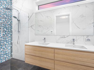 27 Shores Crescent, Diamond Beach