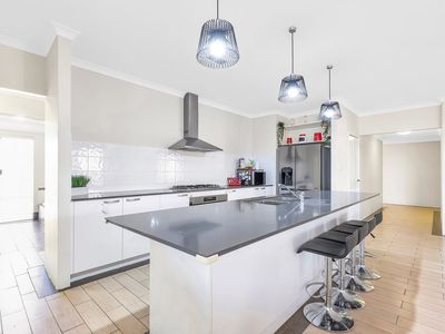 28 Southport Dr, Baldivis