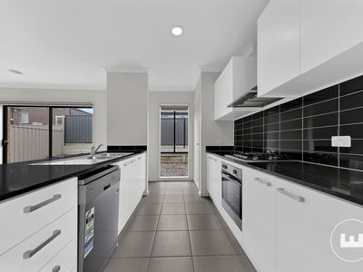 12 Obsidian Avenue, Tarneit