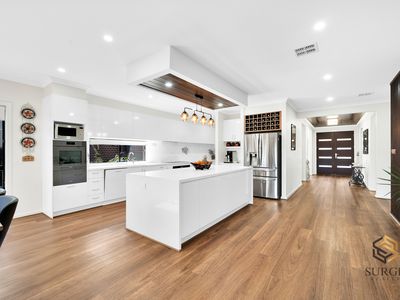 19 Chaucer Crescent, Truganina