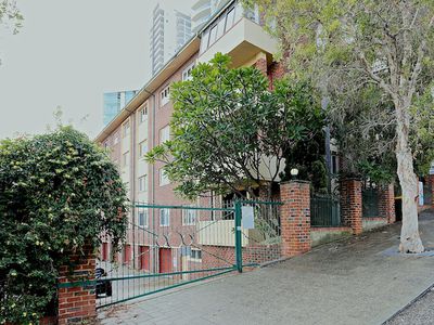 10/29 Hill Street, Perth