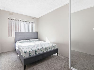 4 / 20 Bringelly Road , Kingswood