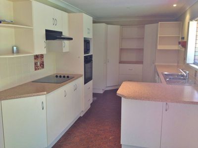 47 Ross Avenue, Narrawallee