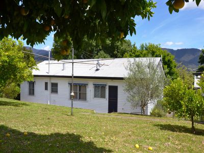 6 Mountain Avenue, Mount Beauty