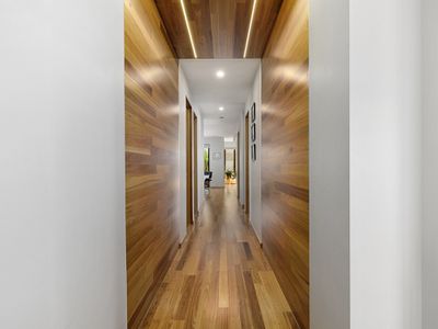 2 Bank Street, Avenel