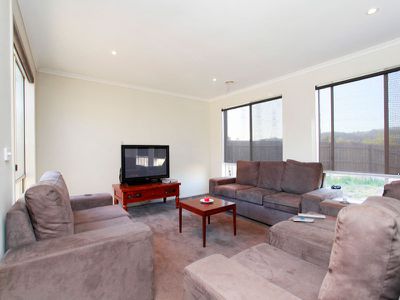 35 Chestnut Chase, Pakenham