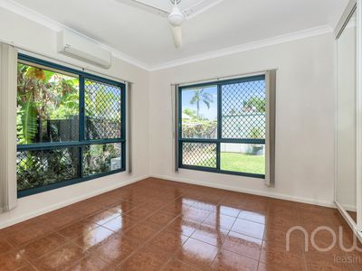 5 Wodyetia Close, Durack