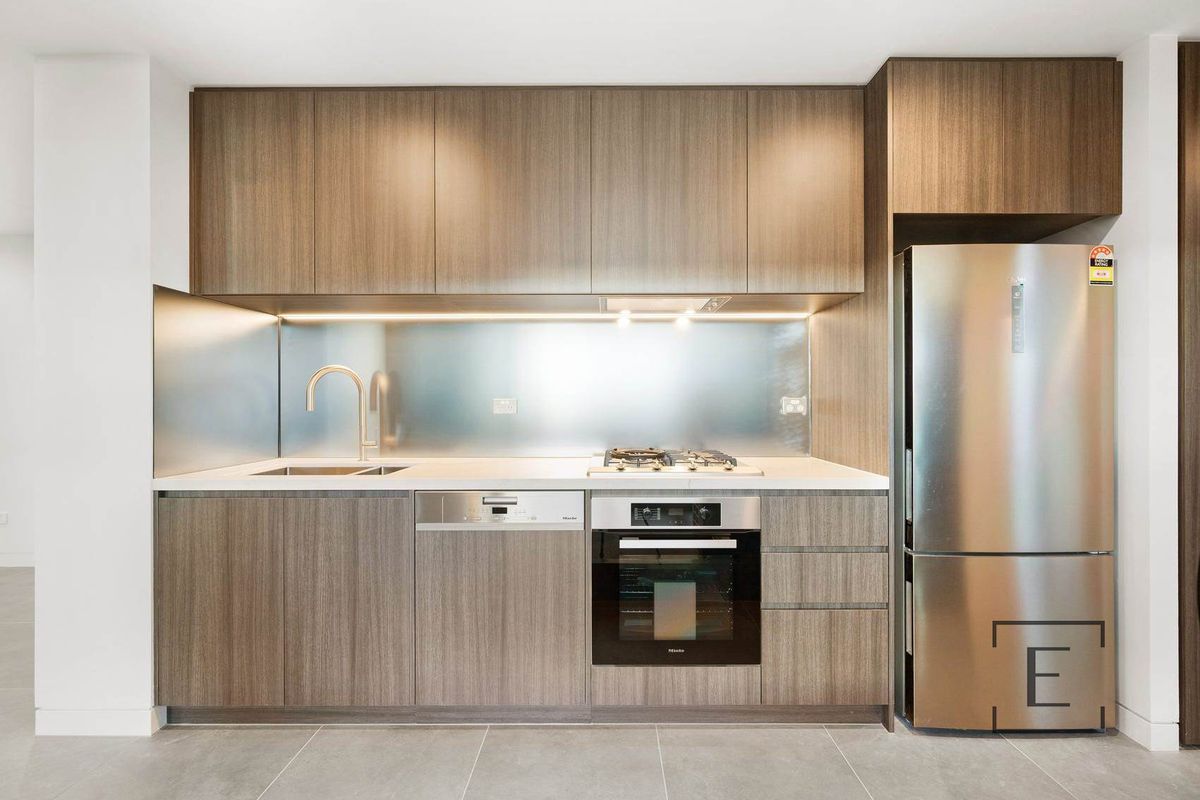 1707 / 7 Nipper Street, Homebush
