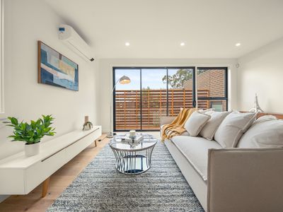 TH1 / 14 Langford Crescent, Donvale