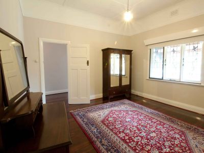 18 Oakover Street, East Fremantle
