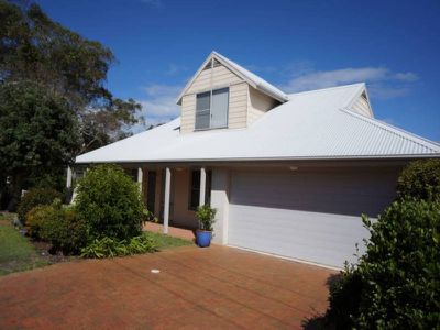 2B Yamba Street, Hawks Nest