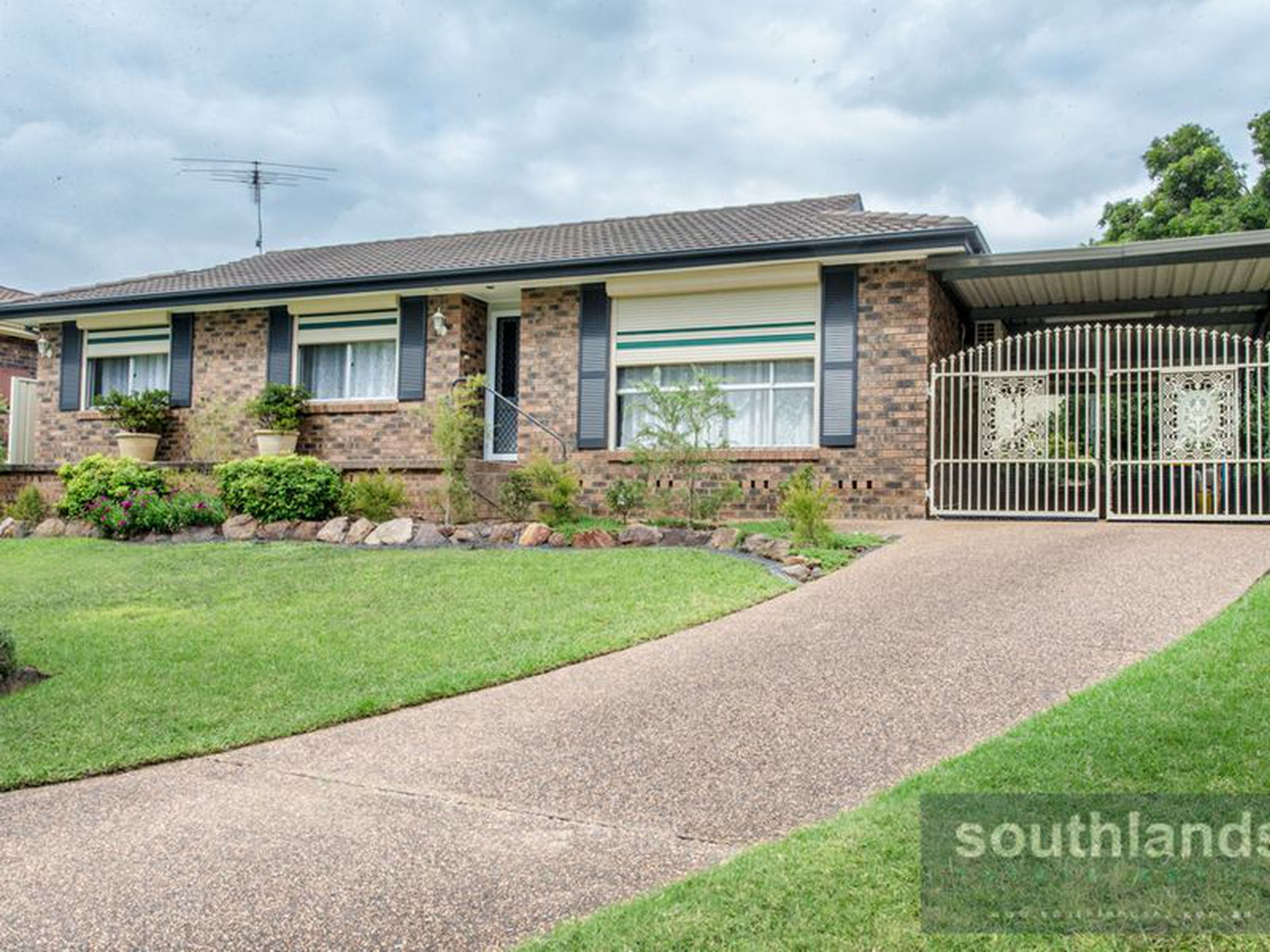 42 Peppermint Crescent, KINGSWOOD