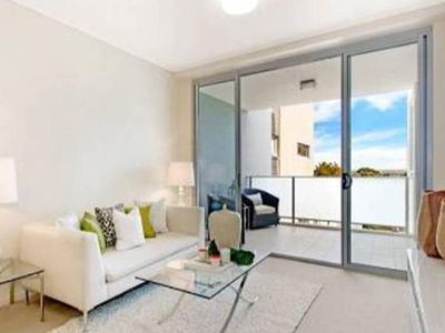 6402 / 1 Nield Avenue, Greenwich