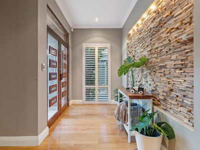27 Wright Cres, Bayswater