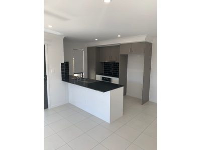 2 / 18 Hawthorn Street, Beaudesert