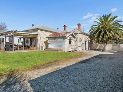64 Oak Street, Seymour