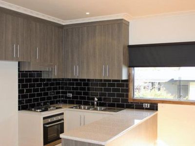 2A Leonard Avenue, Flora Hill