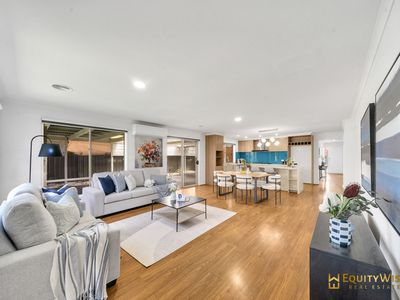 22 Silver Gum Street, Manor Lakes