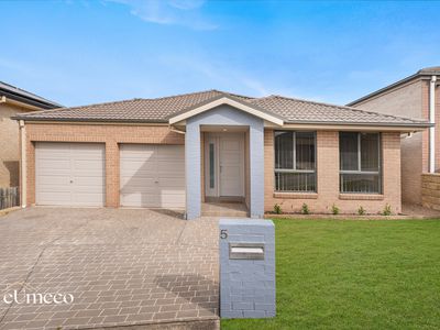 5 Echo Avenue, Middleton Grange