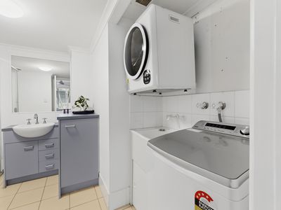 6 / 21-27 MARKWELL AVENUE, Surfers Paradise
