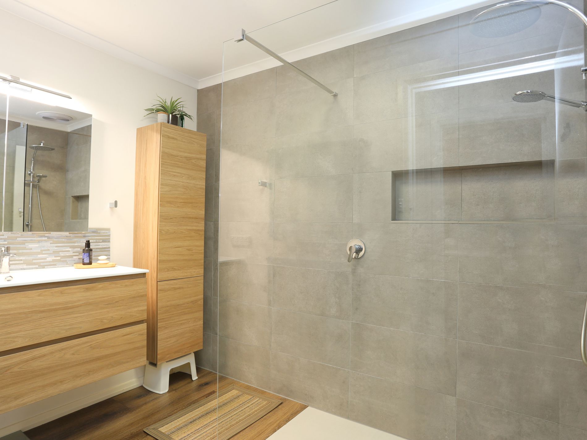 3 Regent Street, Whittington