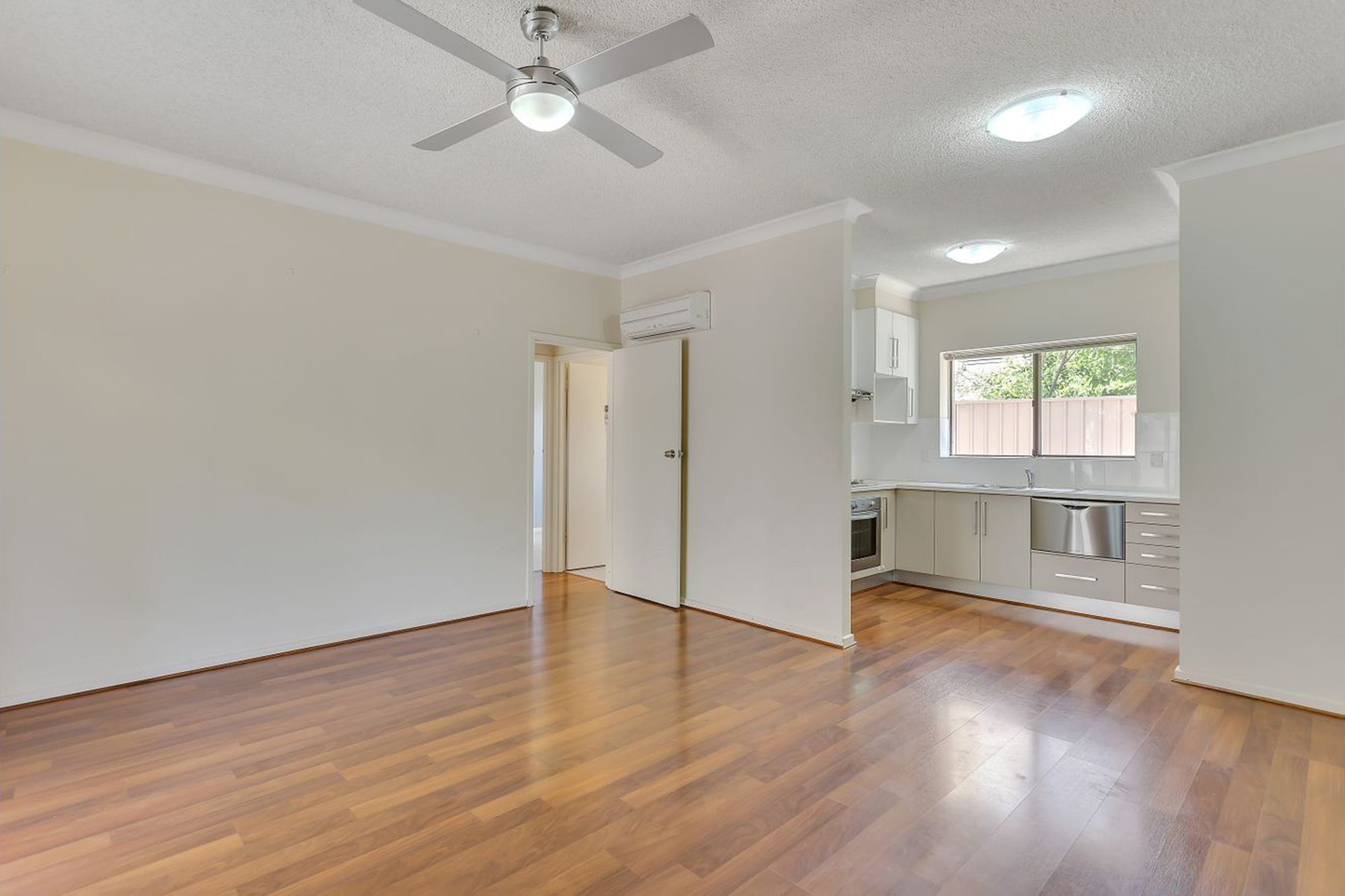 9 / 7-9 L'Estrange Street, Glenside
