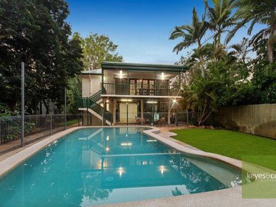 14 Ballard Street, Mysterton