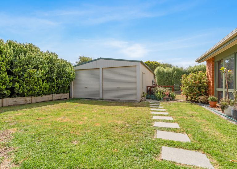 16 Webb Court, Portland