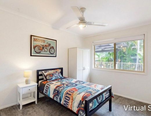 Tropical Family Retreat with Renovated Kitchen & Sparkling Pool image 12