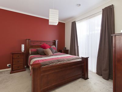 5 Nandaly place, Cranbourne West