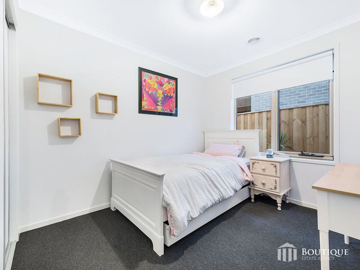 6 Wenn Avenue, Clyde North