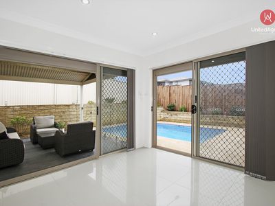 52 McGuiness Avenue, Middleton Grange