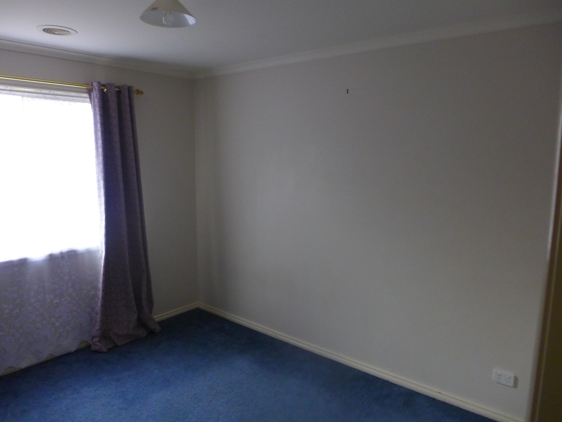 8 Elliot Court, Whittington