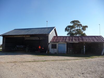 161 R Peaces Road, Leitchville