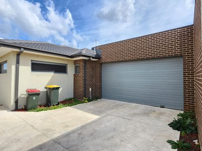 2 / 29 Cassowary Avenue, Werribee