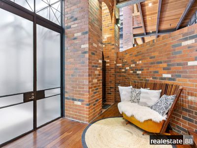 4 / 82 King Street, Perth