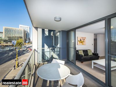 18 / 69 Milligan Street, Perth