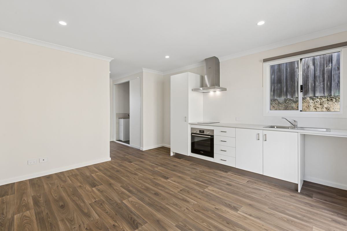 Rear Granny Flat, 33 Attwood Place, Clarkson