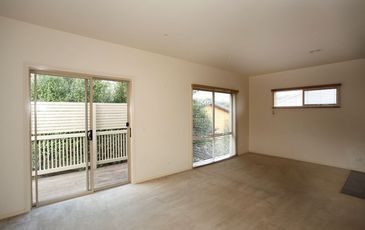 1/14 McNabb Street, Berwick