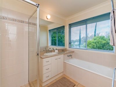 11 Sovereign Strait, Karalee
