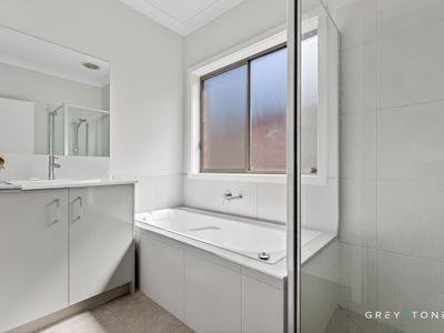 10 Riverton Boulevard, Harkness