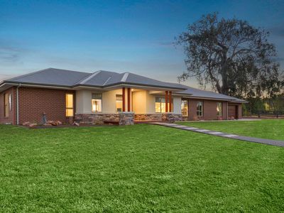 2 Stockmans Drive, Mansfield