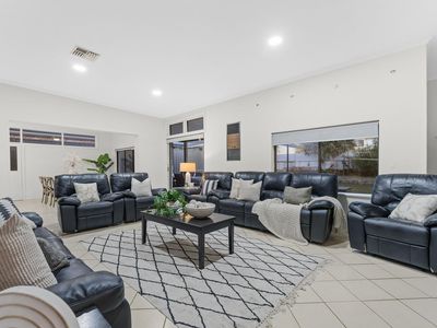 20 Frontenac Avenue, Panorama