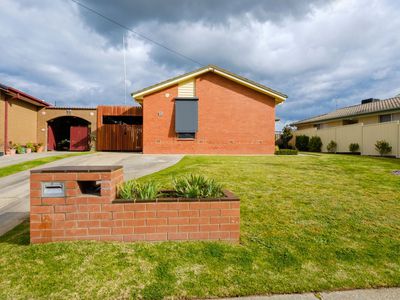 15 LAWRENCE STREET, Wodonga