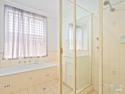 4 Clayton Way, Claremont Meadows