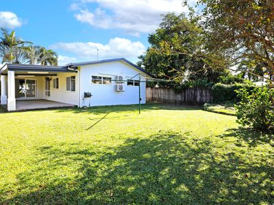 6 Mcrobbs Close, Edmonton