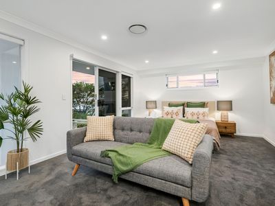 19 Summerland Ky, Broadbeach Waters