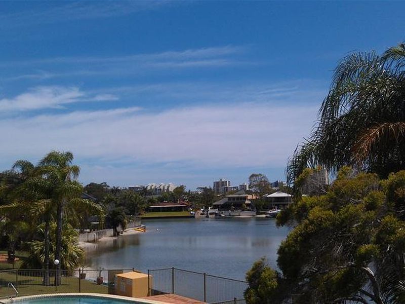 5 / 6 Woomba Place, Mooloolaba