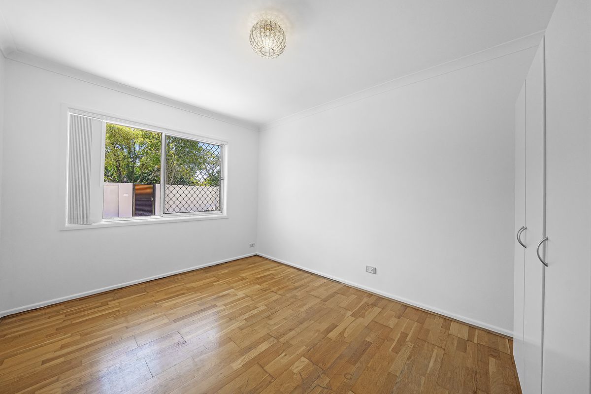 72 Monaco Street, Broadbeach Waters