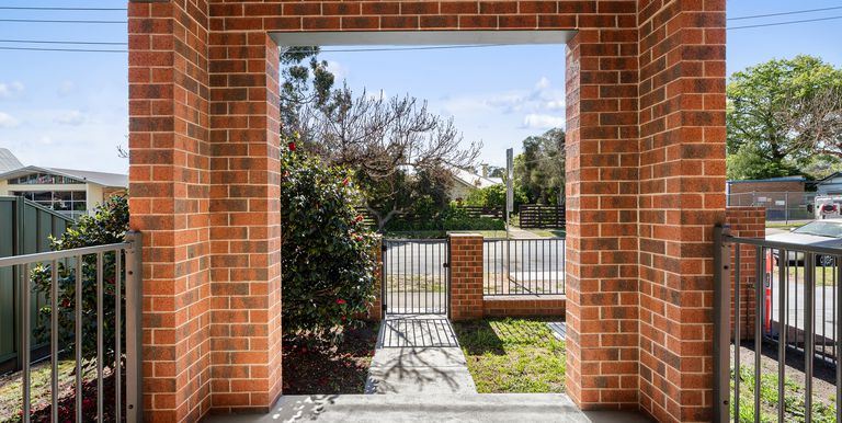 1 / 14  McGuinness Street, Euroa